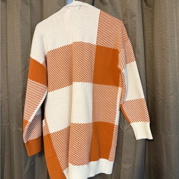 Open-Front Cream & Rust Colorblock Cardigan - Picture 2 of 3